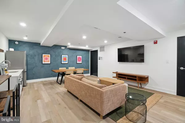 901 LELAND #1B-408, Philadelphia, PA 19130