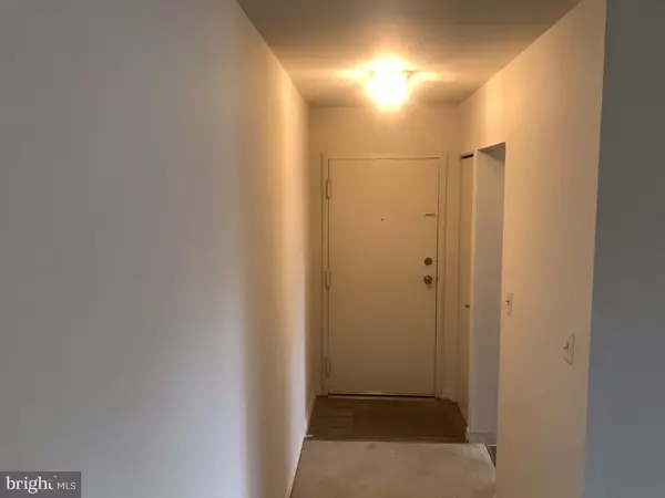 Columbia, MD 21045,6091 MAJORS LN E #5