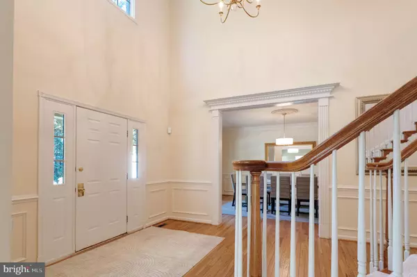 Oak Hill, VA 20171,12704 AUTUMN CREST DR