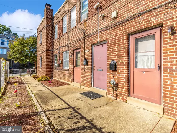 Washington, DC 20019,825 48TH PL NE