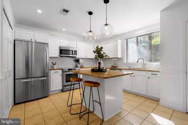 Reston, VA 20190,11026 SAFFOLD WAY