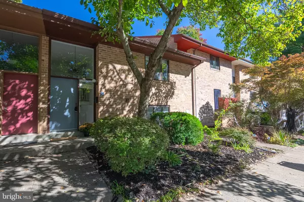 Reston, VA 20190,11026 SAFFOLD WAY