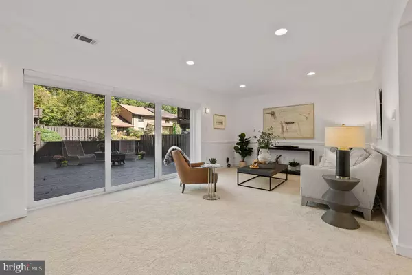 Reston, VA 20190,11026 SAFFOLD WAY