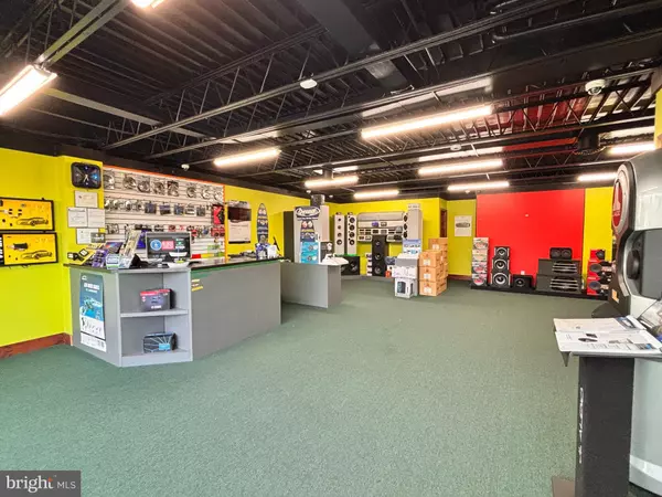 College Park, MD 20740,5051 GREENBELT RD