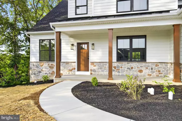 Lancaster, PA 17602,2328 ROCKVALE RD