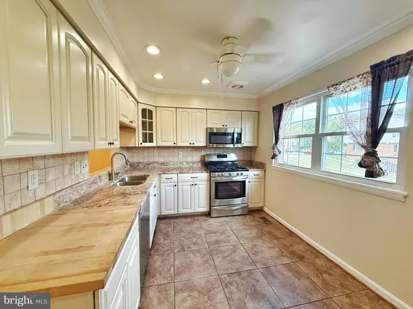 Woodbridge, VA 22193,15008 CHERRYDALE DR