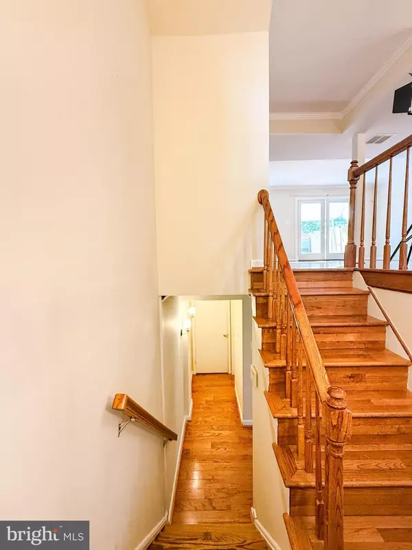 Woodbridge, VA 22193,15008 CHERRYDALE DR