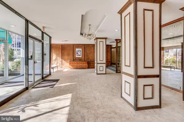 Arlington, VA 22204,5565 COLUMBIA PIKE #412