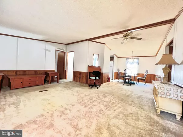 Lothian, MD 20711,318 ELLA DRIVE