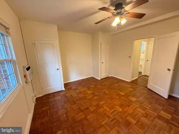 Alexandria, VA 22302,3460 MARTHA CUSTIS DR