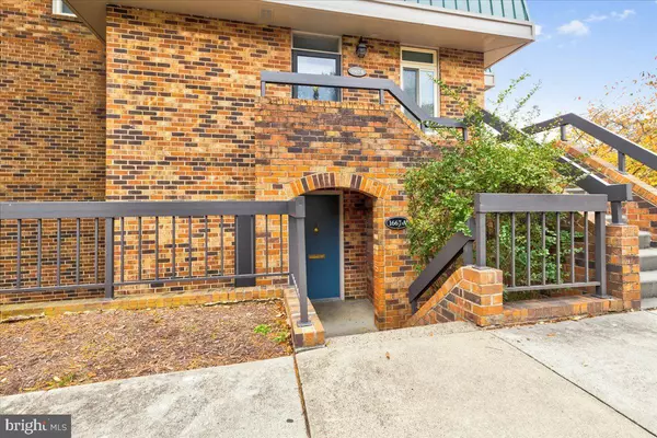 Arlington, VA 22202,1667 S HAYES ST #1