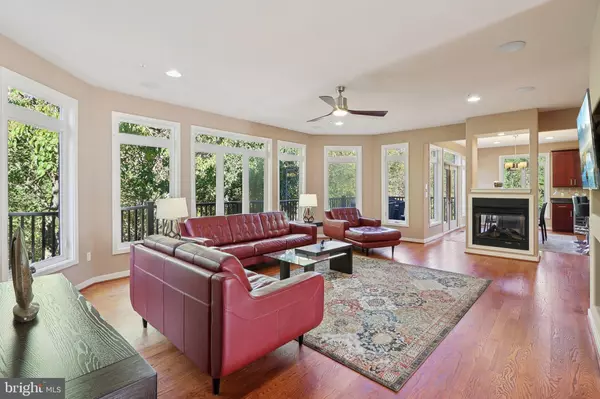 Bowie, MD 20721,3211 COURTSIDE RD