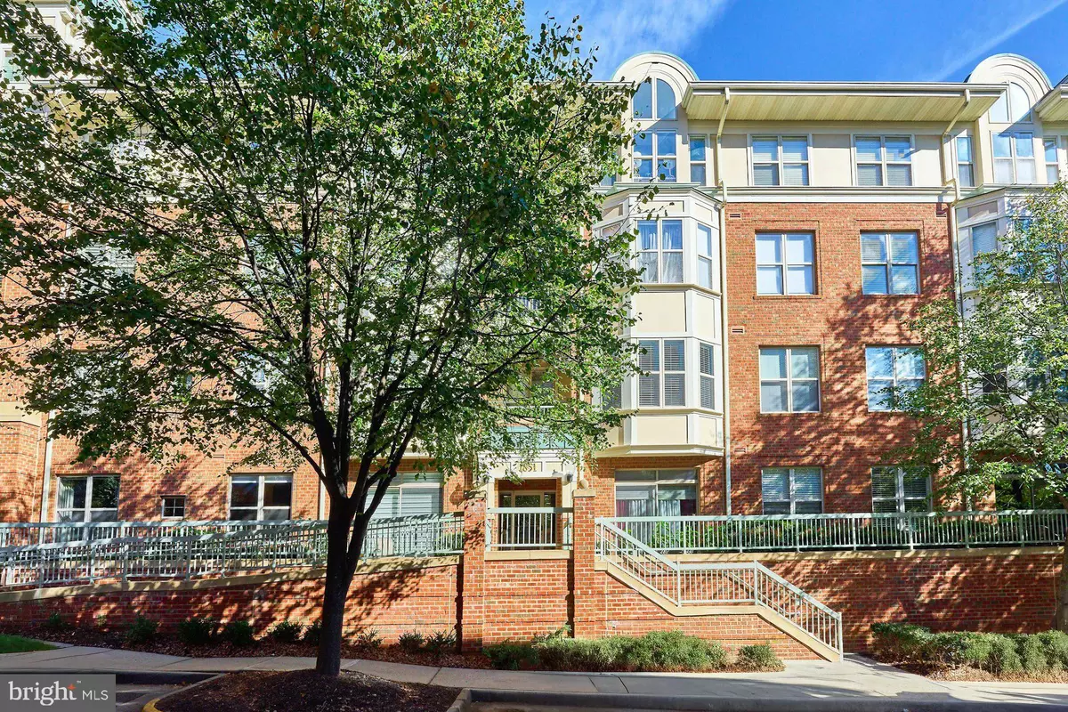 Reston, VA 20190,1851 STRATFORD PARK PL #212