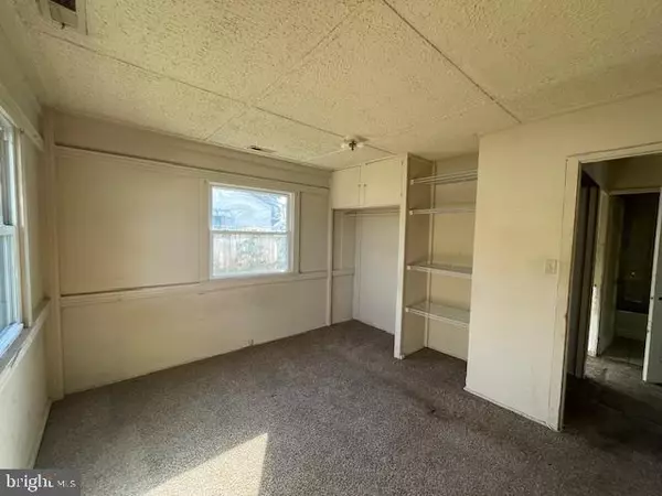 Middle River, MD 21220,44 LEFT WING DR