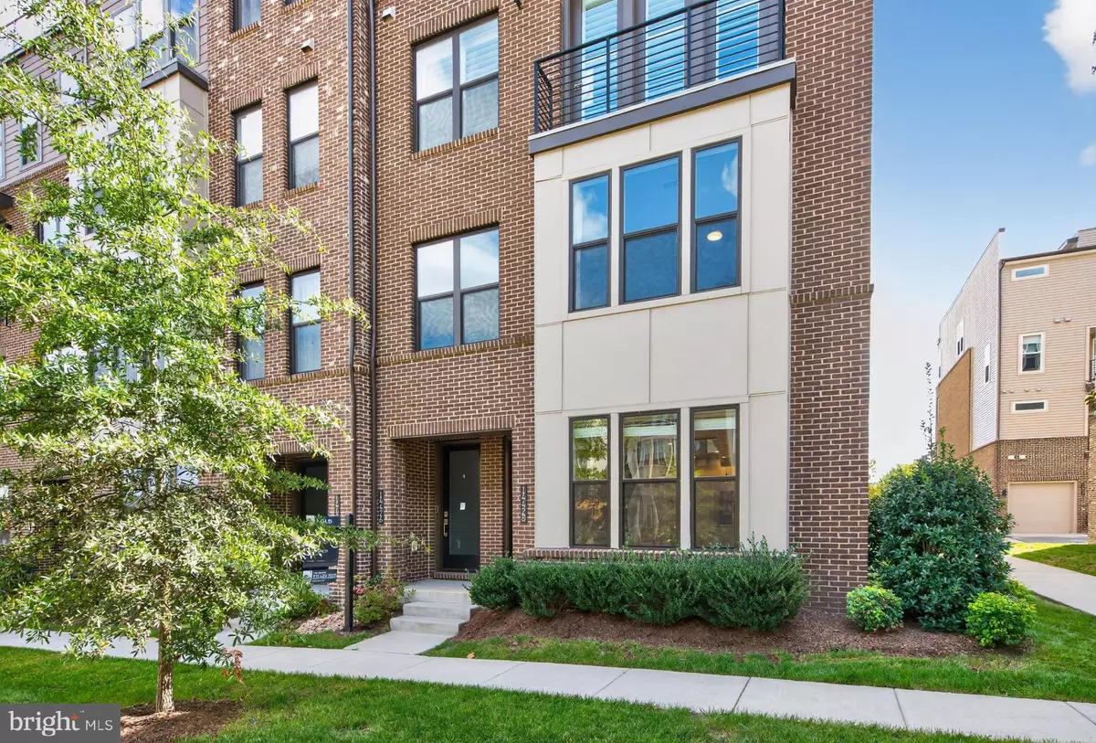 Chantilly, VA 20151,14428 BECKETT GLEN CIR #905