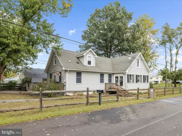 Pasadena, MD 21122,7616 BAY ST