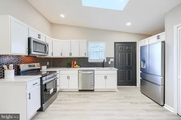 301 NEWFIELD RD, Glen Burnie, MD 21061