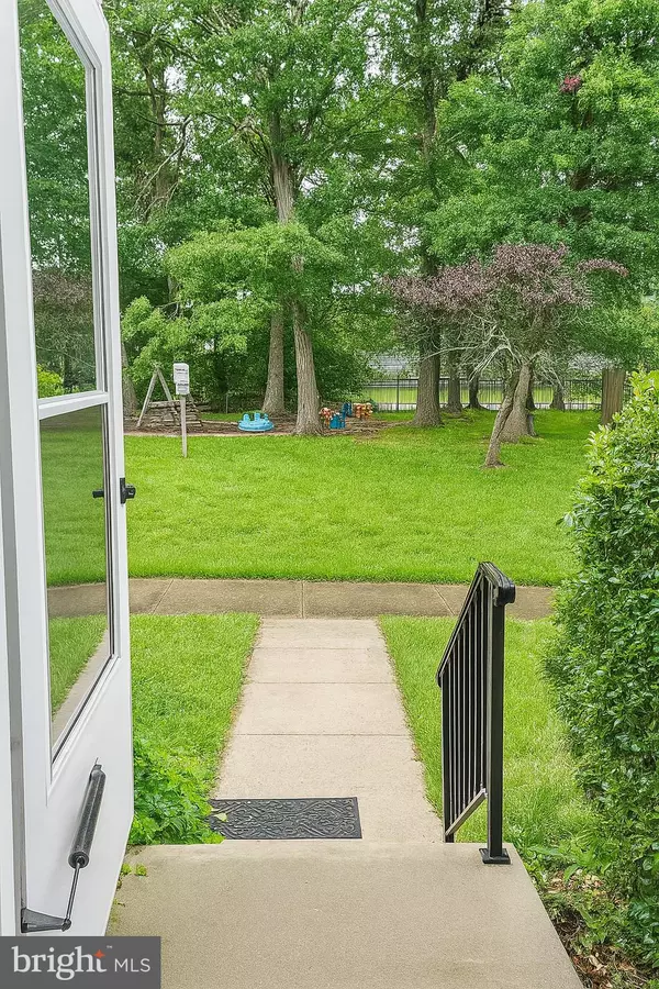 Lanham, MD 20706,6924 WOODSTREAM LN