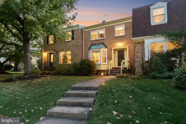 Falls Church, VA 22043,2417 FALLS PLACE CT