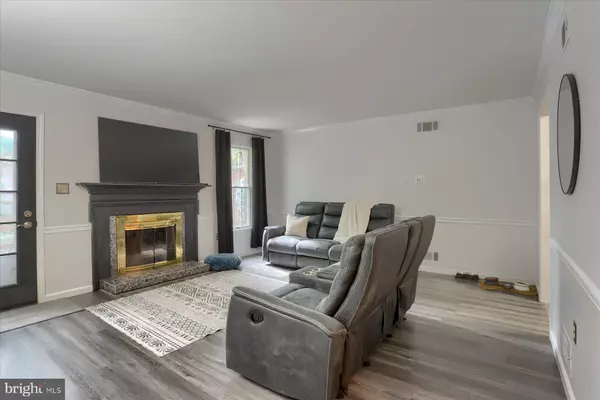 Harrisburg, PA 17112,31 FAIRFAX VLG S