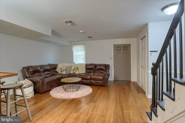 Harrisburg, PA 17112,31 FAIRFAX VLG S