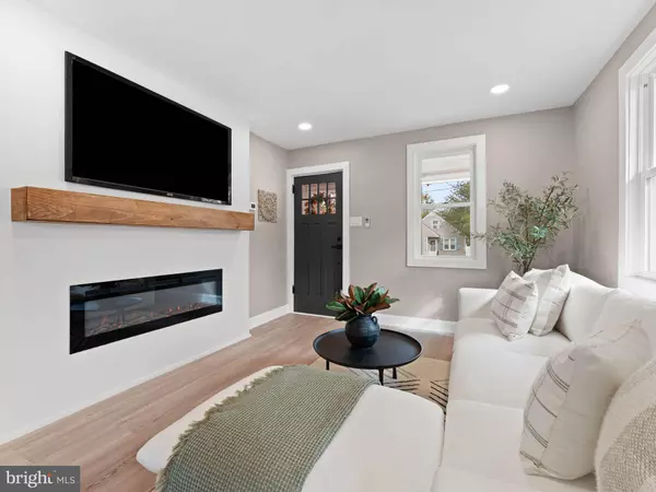 48 N TERRACE AVE, Maple Shade, NJ 08052