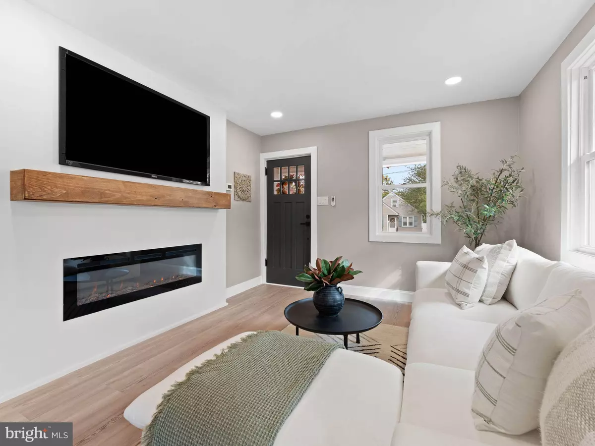 Maple Shade, NJ 08052,48 N TERRACE AVE