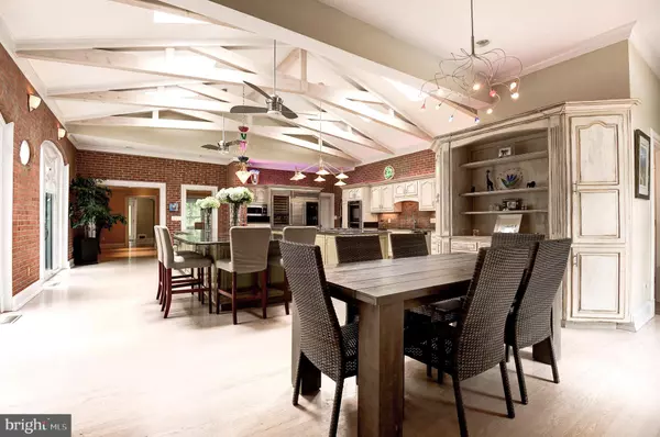 11501 SKIPWITH LN, Potomac, MD 20854