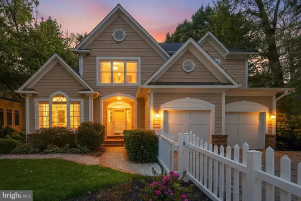 Arlington, VA 22207,2708 24TH ST N