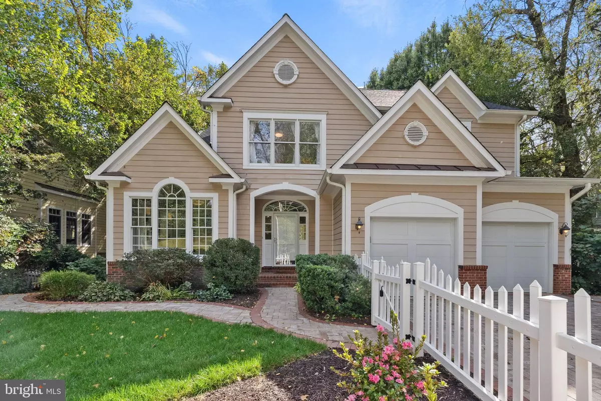 Arlington, VA 22207,2708 24TH ST N