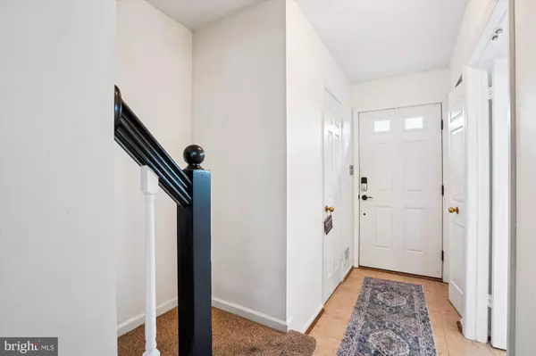 Fairfax, VA 22033,Address not disclosed