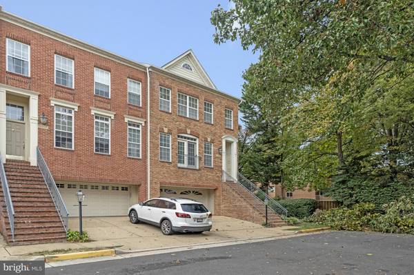 Vienna, VA 22180,2802 SAINT CROIX DR