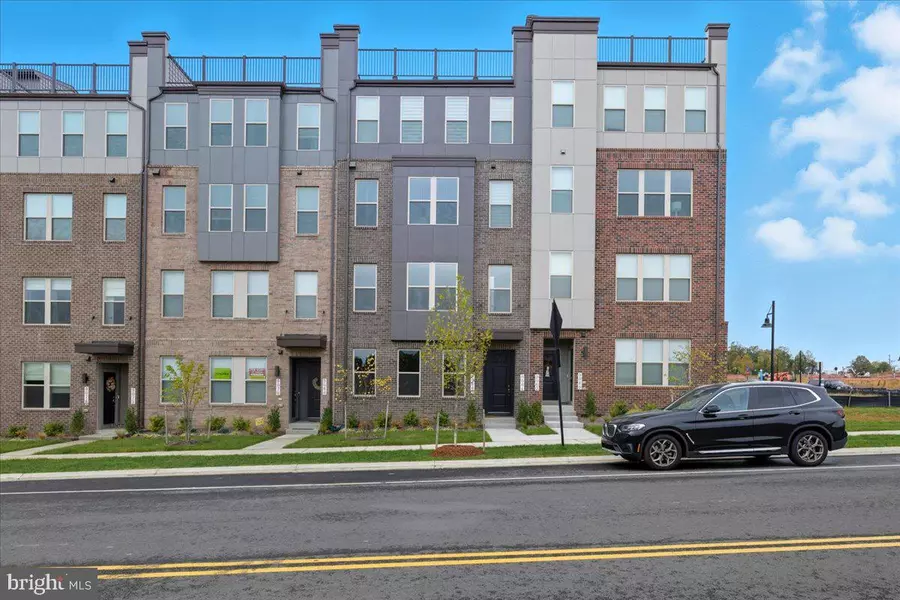 9066 KATHERINE JOHNSON AVE, Manassas, VA 20109