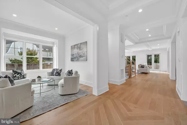 Bethesda, MD 20814,7804 CUSTER RD