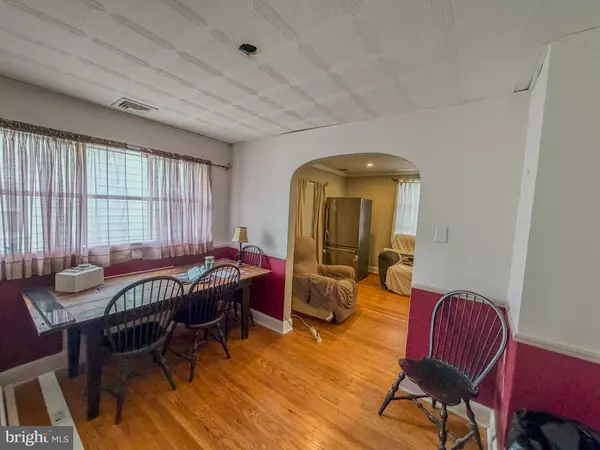 Haddon Heights, NJ 08035,1528 OAK AVE