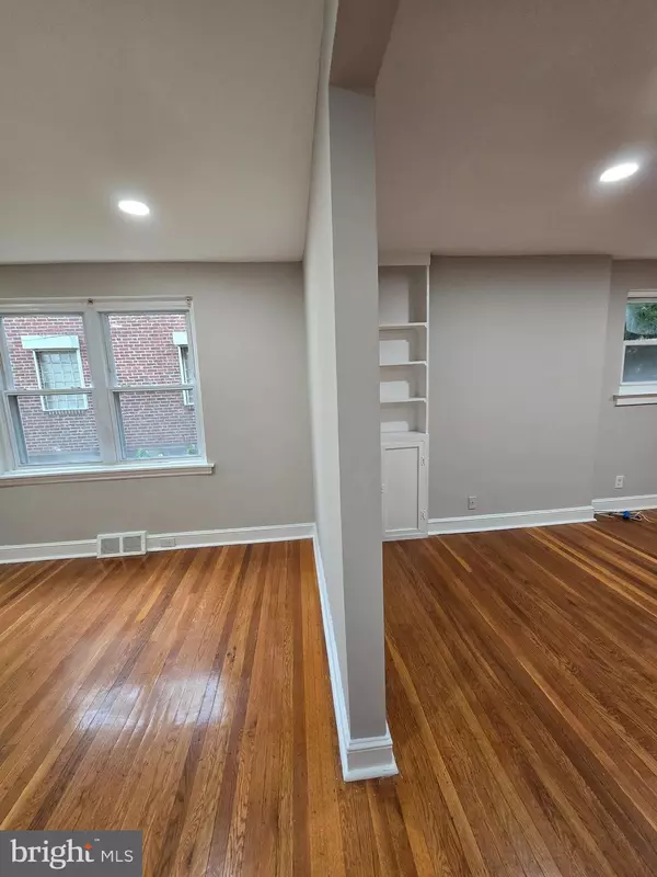 Philadelphia, PA 19150,940 E ALLENS LN