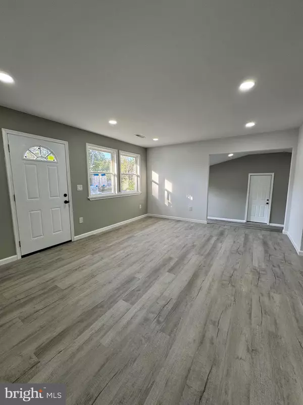 Williamstown, NJ 08094,1435 COLES MILL RD