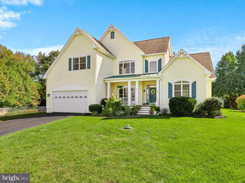 9 LAKE VILLAGE CIR, Ocean View, DE 19970