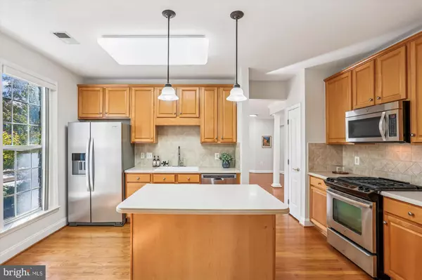 Rockville, MD 20850,303 REDLAND BLVD #102