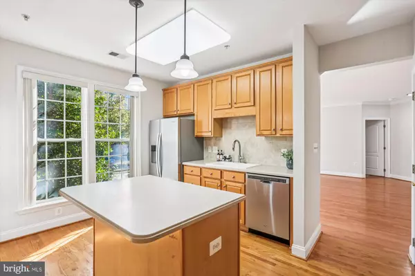 Rockville, MD 20850,303 REDLAND BLVD #102