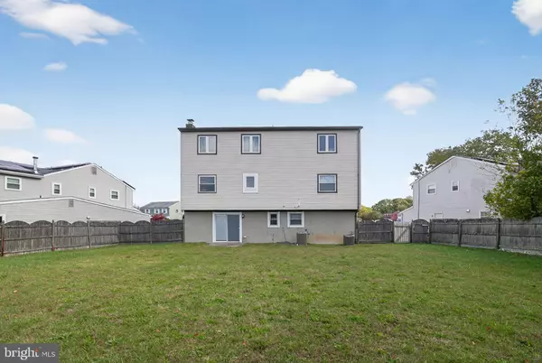 Williamstown, NJ 08094,1017 MICAWBER DR