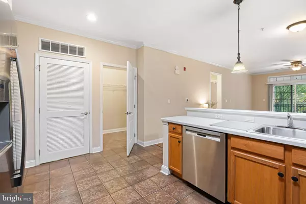 Cherry Hill, NJ 08002,323 GARDEN PARK BLVD