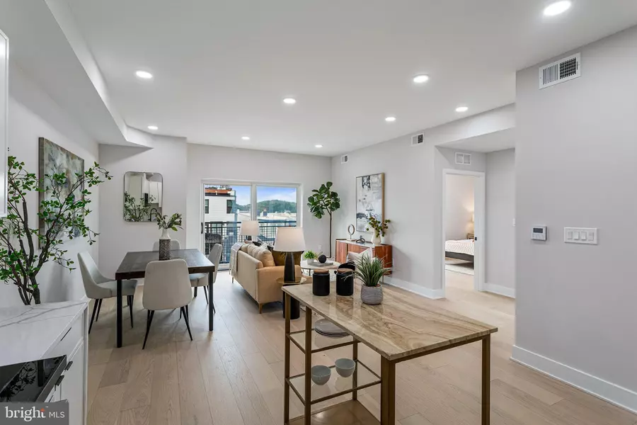 1516 EAST CAPITOL ST NE, Washington, DC 20003