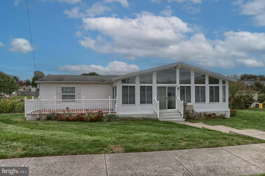 223 S LOCUST ST, Palmyra, PA 17078