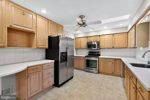 Falls Church, VA 22041,5929 MERRITT PL