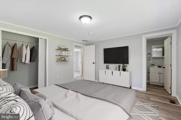 Sicklerville, NJ 08081,2164 GARWOOD RD