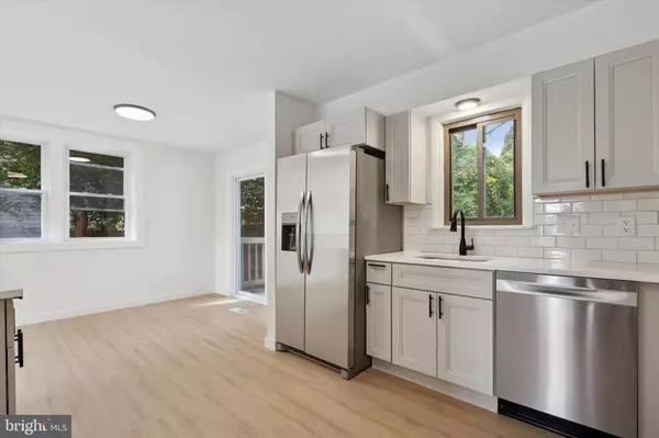 Philadelphia, PA 19116,11022 FERNDALE ST