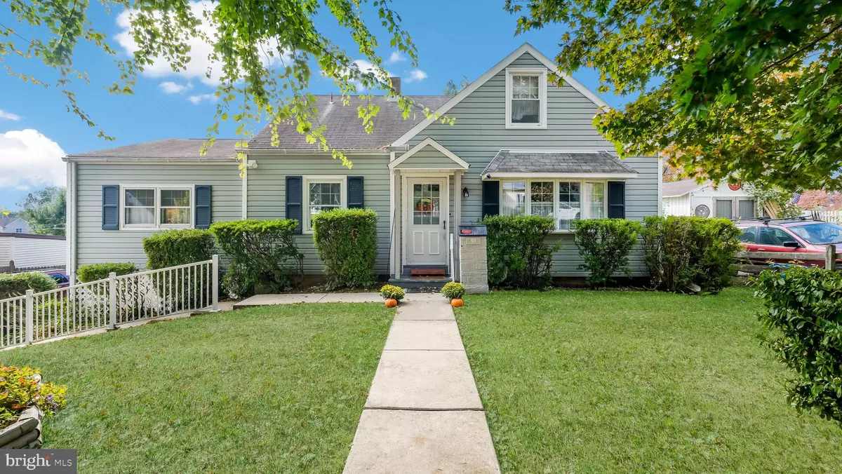 Feasterville Trevose, PA 19053,911 WOOD RD