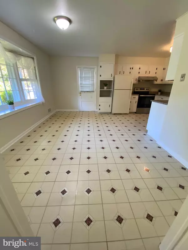 Potomac, MD 20854,1 TIFTON CT