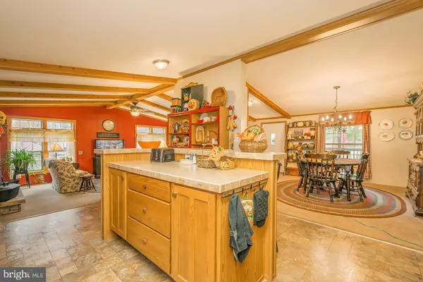 Oakland, MD 21550,968 HUTTON RD